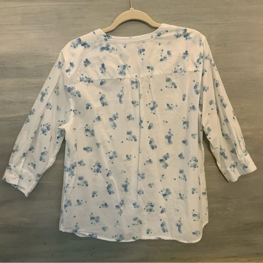 Lane Bryant White 100% Cotton Blue Flower Button Down‎ Blouse 14/16 GC - Picture 8 of 10